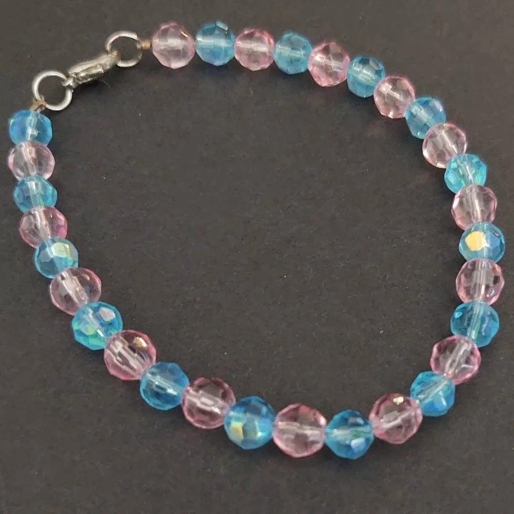 Blue and pink glass bead bracelet